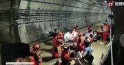 Ulewne deszcze i powódź w Zhengzhou. Co najmniej 12 osób zginęło w zalanym pociągu metra.