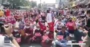 Tłumy protestowały w największym mieście Mjanmy przeciwko przejęciu władzy przez wojsko