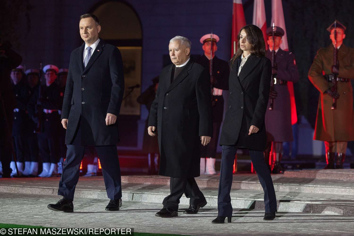 Pomnik Lecha Kaczyńskiego odsłonili Marta Kaczyńska, Jarosław Kaczyński i Andrzej Duda