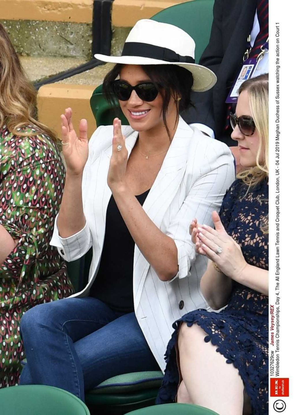 Meghan Markle w białej marynarce i kapeluszu na Wimbledonie