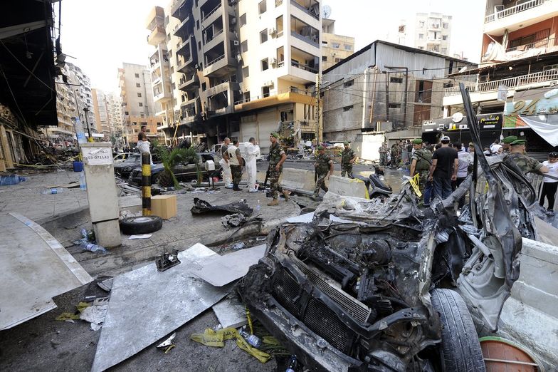 Zniszczenia po jednym z zamachów w Libanie
