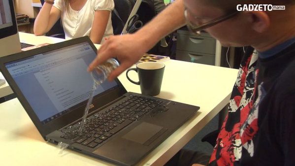 G-TV: Asus Pro Essential PU500. Wytrzyma zalanie wodą? [Gadżet tygodnia] 1