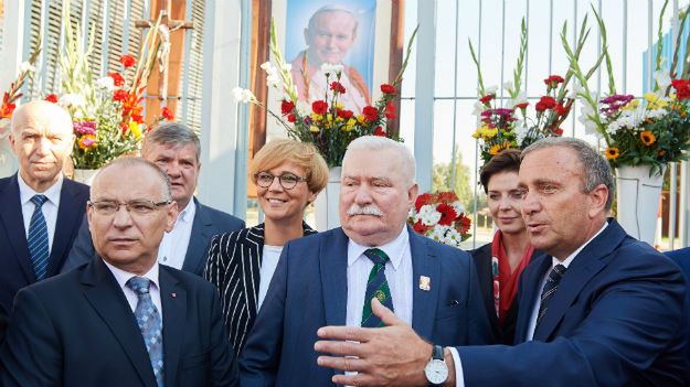 Jerzy Borowczak, Lech Wałęsa, Grzegorz Schetyna (w pierwszym rzędzie, od lewej)
