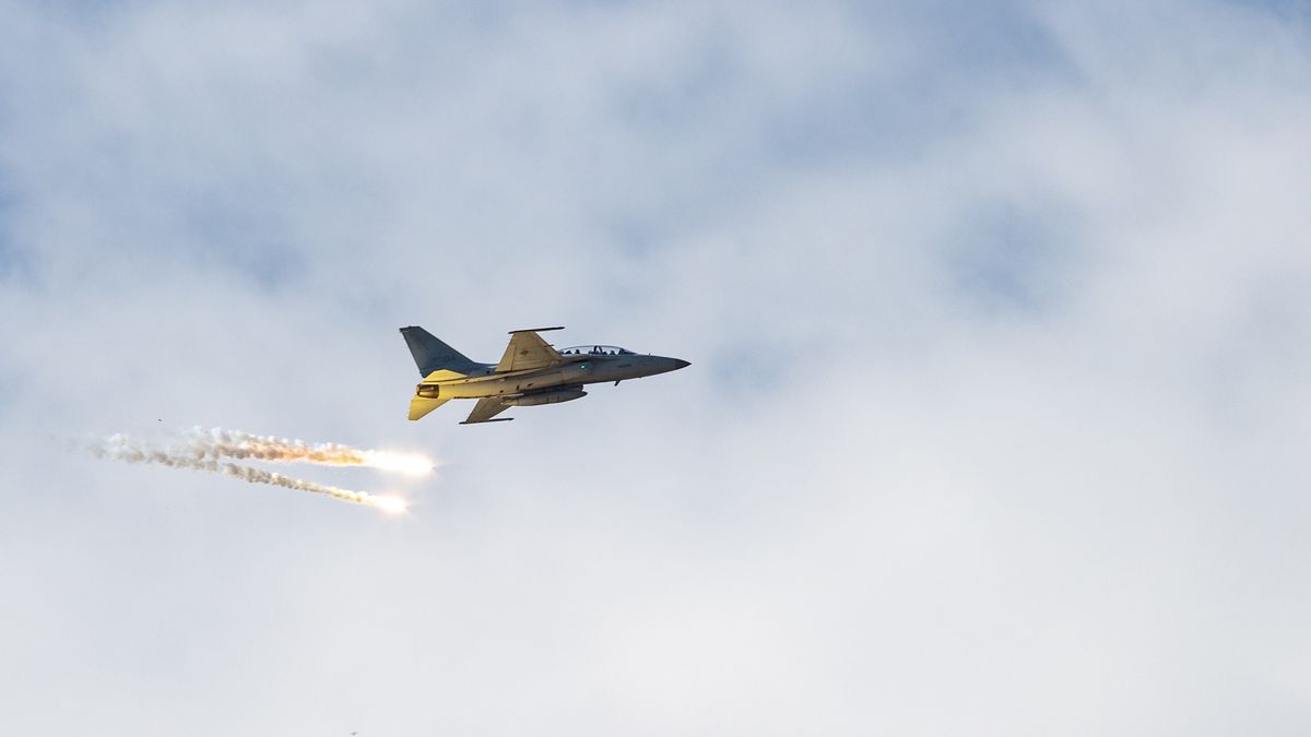 2021 Seoul ADEX(International Aerospace And Defense Exhibition)
A South Korean Air Force FA-50 performs during a press day for the 2021 Seoul International Aerospace and Defense Exhibition (ADEX) at the Seoul Military Airport in Seongnam on 18 October, 2021 in  South Korea. The Seoul ADEX 2021 will be opened from 19 to 23 October. (Photo by Chris Jung/NurPhoto via Getty Images)
NurPhoto
fa-50