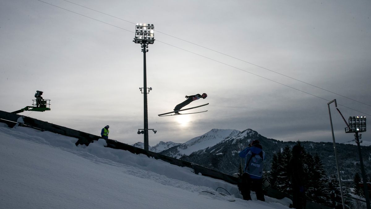 Getty Images / Jan Hetfleisch/Bongarts / Na zdjęciu: skocznia Schattengbergschanze w Oberstdorfie