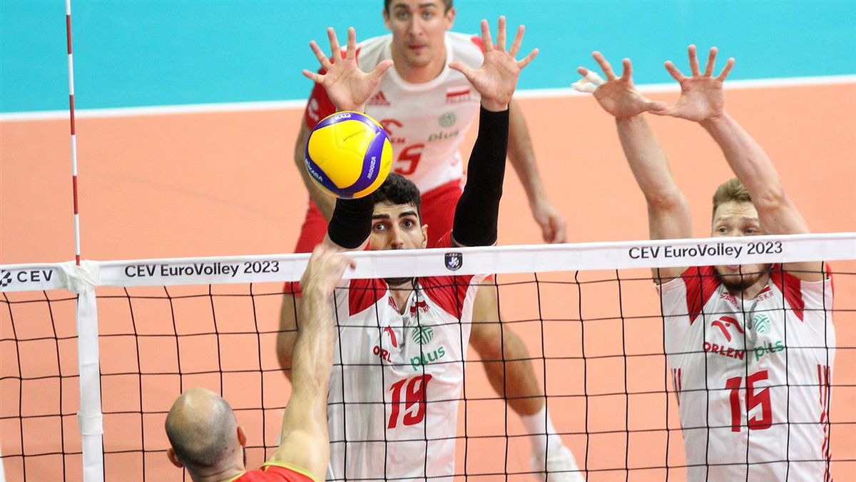 Materiały prasowe / CEV / Na zdjęciu: Marcin Janusz i Jakub Kochanowski w bloku