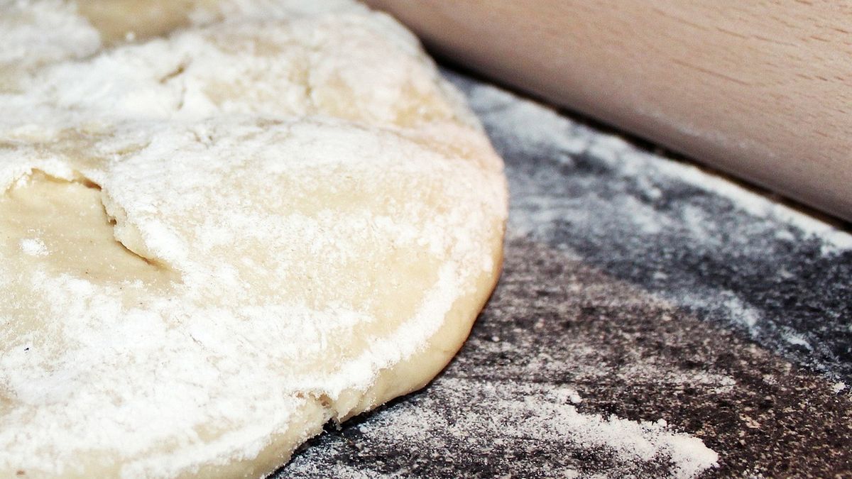 Biała mąka pszenna (wzbogacona, bielona)