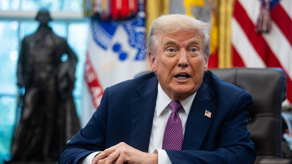 US President Donald Trump speaks to the media during a press availability in the Oval Office of the White House in Washington, DC, USA, 05 September 2025. EPA/FRANCIS CHUNG / / POOL Dostawca: PAP/EPA.