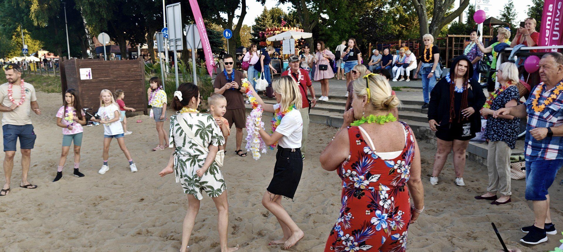 Kliknij strzałkę, aby przejść do następnego zdjęcia!
