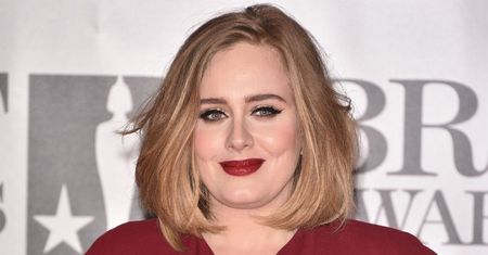 Adele już tak nie wygląda. Po zrzuceniu 45 kg jest nie do poznania. Zobacz jej zdjęcie