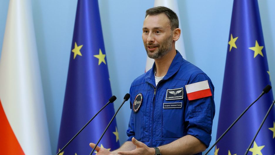  Członek załogi Axiom-4 dr Sławosz Uznański-Wiśniewski na wspóln