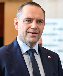 "Przejęzyczył się w stresie". Nawrocki przejął mieszkanie od 80-latka