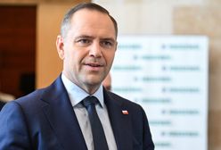 "Przejęzyczył się w stresie". Nawrocki przejął mieszkanie od 80-latka