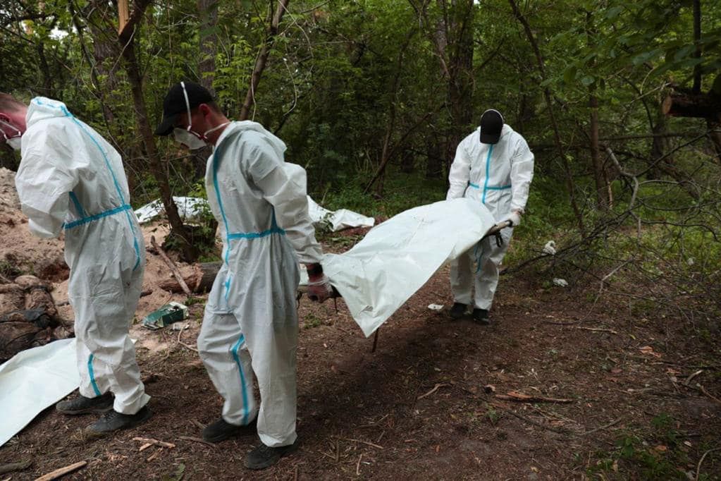 Masowy grób torturowanych cywilów. Kolejne makabryczne odkrycie pod Buczą