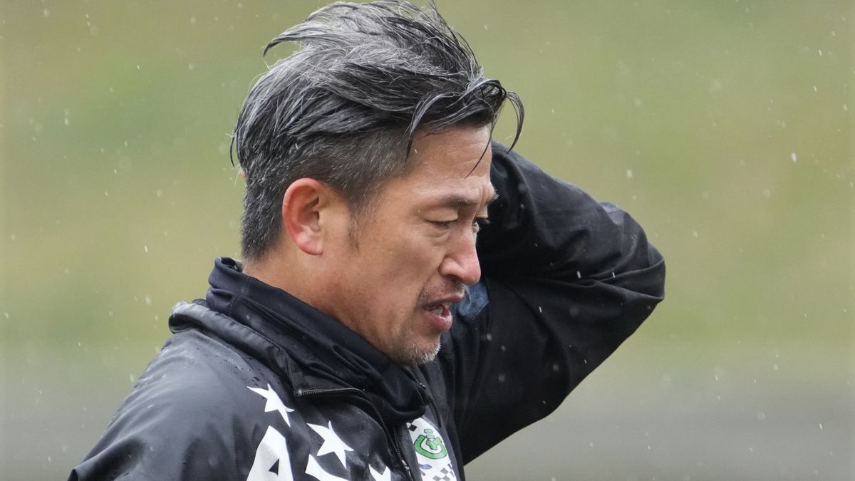 MUSASHINO, JAPAN - APRIL 03: Kazuyoshi Miura of Suzuka Pointo Getters looks on prior to the JFL match between Tokyo Musashino United and Suzuka Point Getters at Musashino Athletics Stadium on April 03, 2022 in Musashino, Tokyo, Japan. (Photo by Hiroki Watanabe/Getty Images)