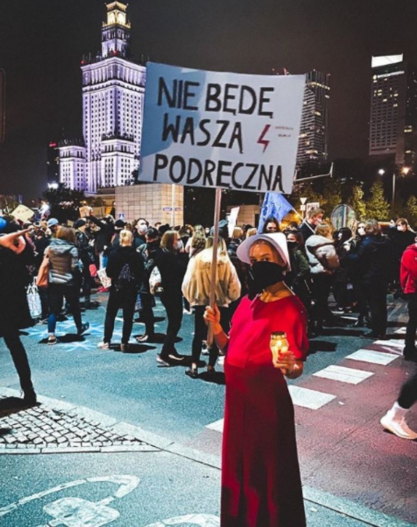 Julia Wróblewska pobita podczas manifestacji w Warszawie!