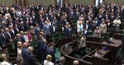 “Nie o zemstę, lecz o pamięć wołają ofiary”. Posłowie uczcili minutą ciszy ofiary rzezi wołyńskiej