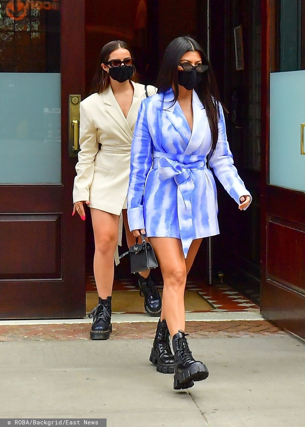 Kourtney Kardashian w marynarce od Maffashion