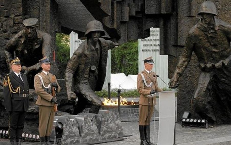 Apel Pamięci zamiast Apelu Poległych. Jest decyzja w sprawie obchodów rocznicy Powstania Warszawskiego