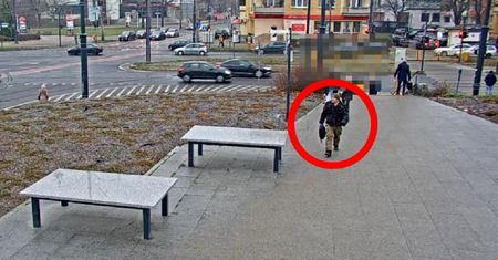 Pobito kobietę w centrum Torunia. Policja prosi o pomoc