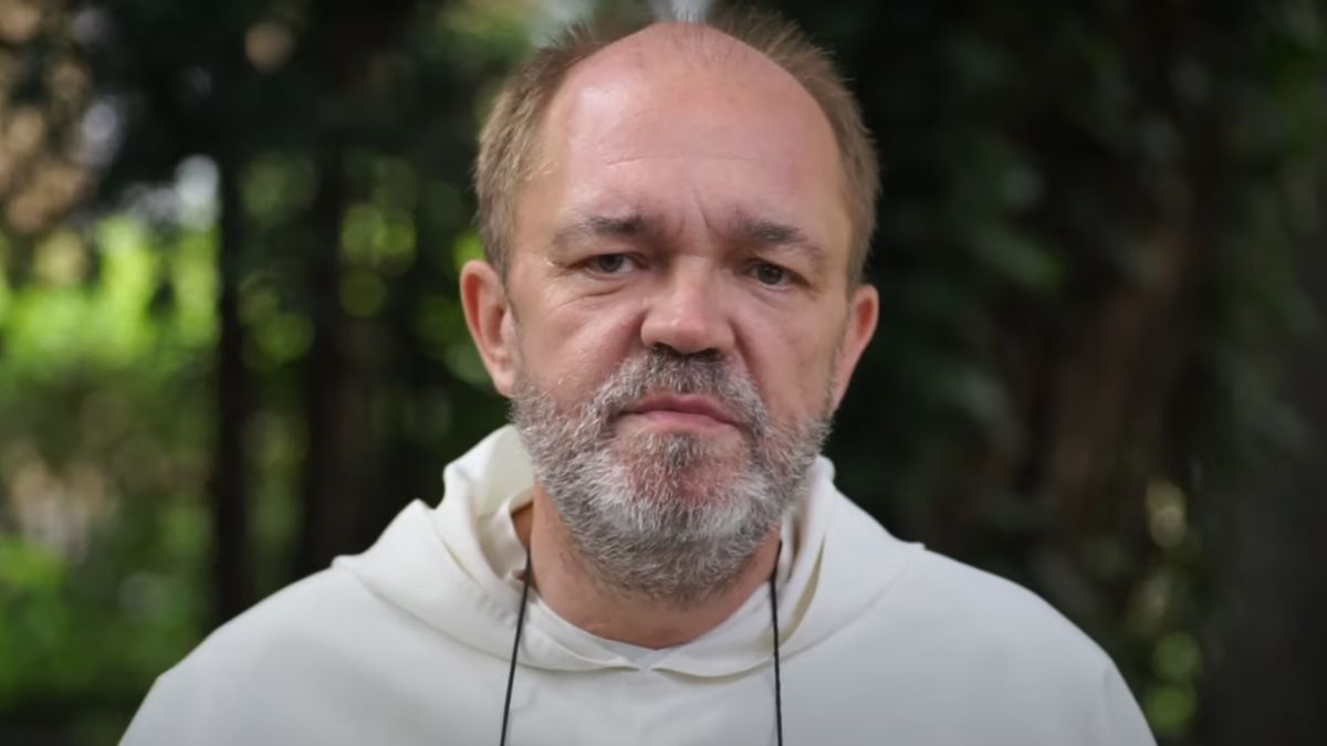 O. Tomasz Dostatni wskazuje powody zmniejszającej się popularności Kościoła w Polsce.