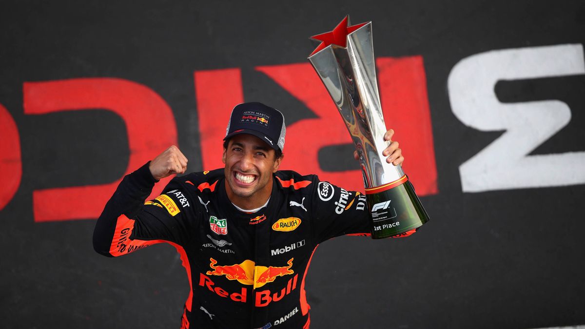 Materiały prasowe / Red Bull / Na zdjęciu: Daniel Ricciardo po wygranej w Grand Prix Chin