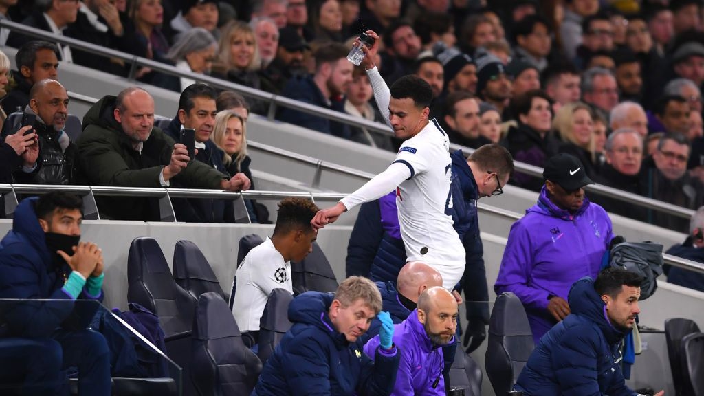 Zdjęcie okładkowe artykułu: Getty Images / Laurence Griffiths / Dele Alli był wściekły po zejściu z boiska w meczu Tottenham - RB Lipsk