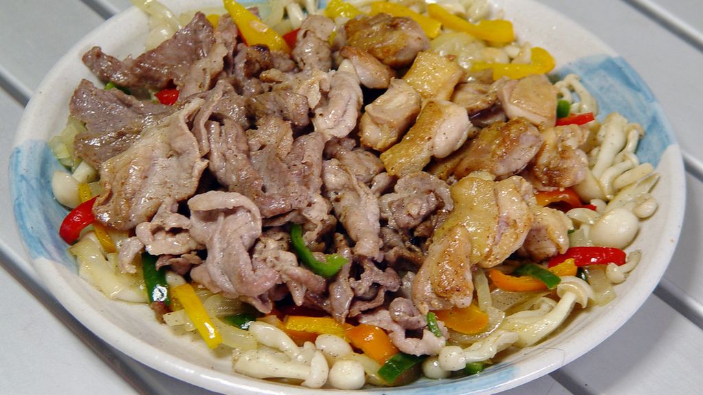 Gotowane mięso wieprzowe z nogi, polędwicy i łopatki (samo mięso)