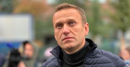 Rosjanin wycofany z obsady. Decyzja po proteście fundacji Nawalnego