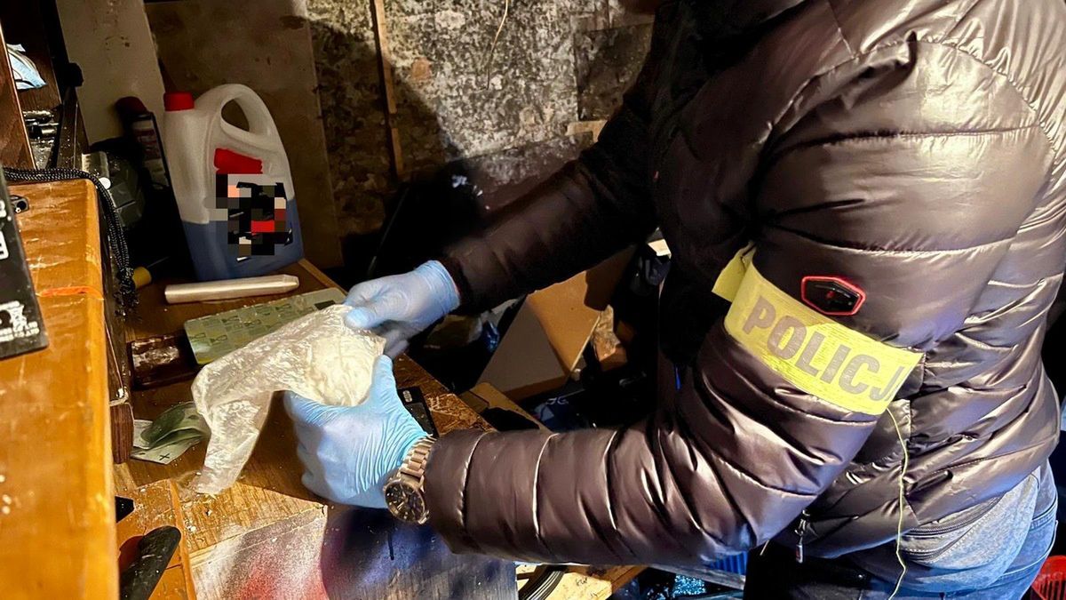 Policja z Raciborza zatrzymała dwóch mężczyzn. Mieli 500 działek narkotyków