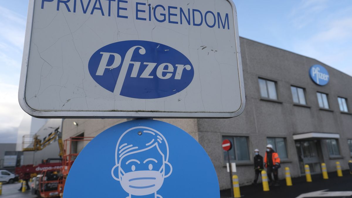 Pfizer na 3-4 tygodnie zwolni tempo produkcji szczepionki na koronawirusa