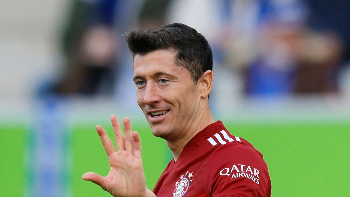 PAP/EPA / RONALD WITTEK / Na zdjęciu: Robert Lewandowski