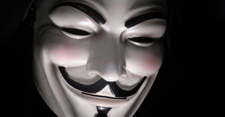Grupa Anonymous ujawniła 10 TB danych po ataku na Rosję