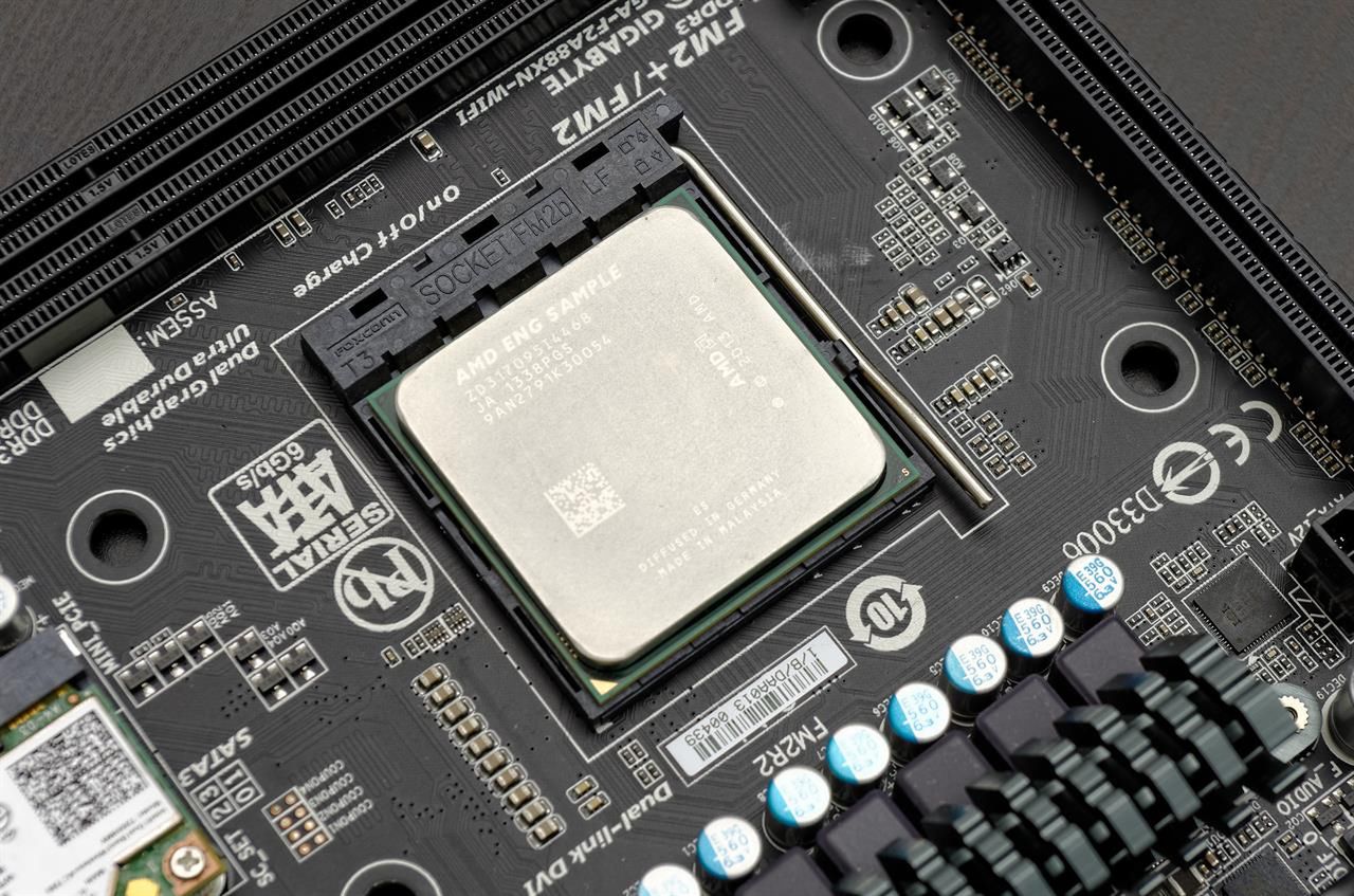 AMD obniża ceny APU, dorzuca gry