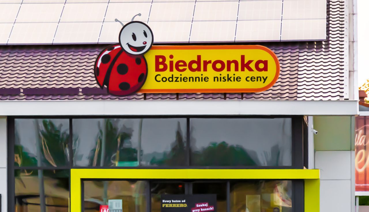 Biedronka nie żartuje. Tylko 7.01. 12 sztuk na klienta