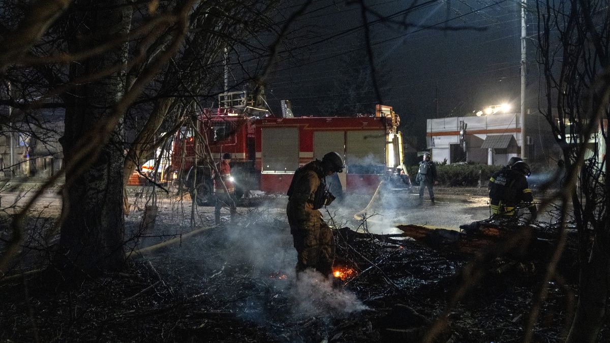 Russian forces drop nine bombs on Sloviansk, injuring eight people
SLOVIANSK, UKRAINE - DECEMBER 3: Firefighters working after the Russian airstrike in Sloviansk, Ukraine on December 3, 2025. On December 3, Russian forces carried out an airstrike in Donetsk Oblast, injuring eight people, including two children. (Photo by Jose Colon/Anadolu via Getty Images)
Anadolu
fire, attack, oblast, airstrike, sloviansk, region