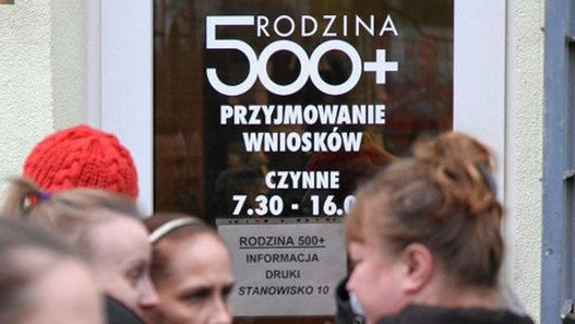 Planowany przez rząd wzrost wydatków publicznych wynika głównie z rozdymania wydatków socjalnych.