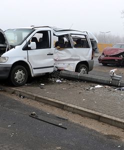 Zderzenie busa z autem w Poznaniu - 10 osób w szpitalu