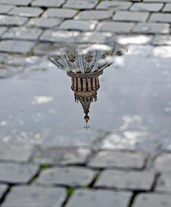 Wiele niewiadomych i niejasności w związku z "bezkrólewiem" w Watykanie