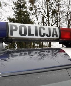 Rowerzysta oblał mężczyznę żrącą substancją. 77-latek doznał ciężkich poparzeń