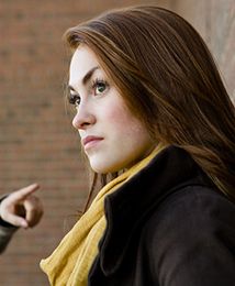 Większość ryzyka firmy przerzuciły na pracowników