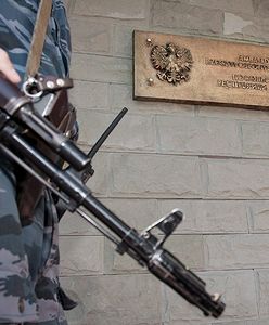 OMON przed polską ambasadą w Moskwie