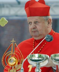 Kardynał Dziwisz staje w obronie Telewizji Trwam