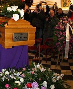 Ukryła się w tłumie na pogrzebie Violetty Villas