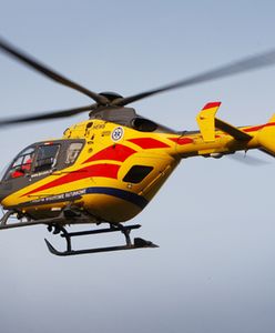 2-letnia dziewczynka wypadła z okna. Jej stan jest ciężki