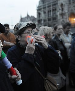 Demonstranci żądają dymisji prezydenta Węgier Pala Schmitta
