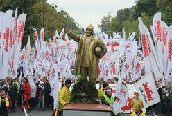 Leszek Miller: jestem oburzony, że premier Tusk ma pomnik