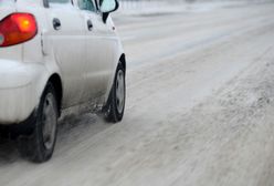 Po śnieżycy zamknięte przejście graniczne w Jakuszycach (Dolnośląskie)