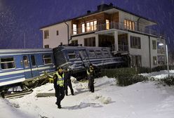 Sprzątaczka próbowała ukraść pociąg w Sztokholmie. Lokomotywa wbiła się w dom