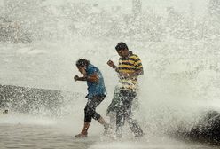 Podczas sztormu zaginęło 40 indyjskich kutrów z 640 rybakami